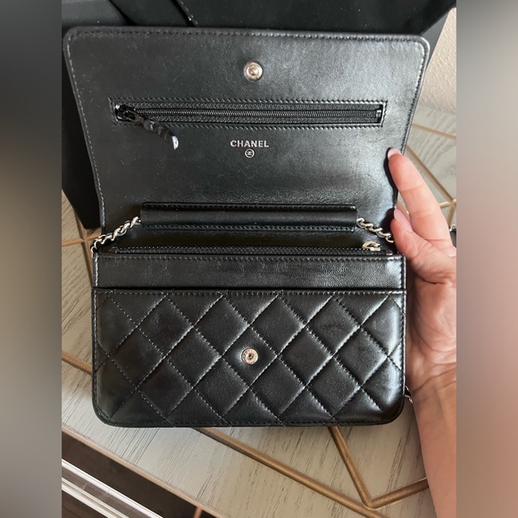 CHANEL Black Classic Wallet On Chain WOC Shoulder Bag Lambskin - Picture 7 of 12